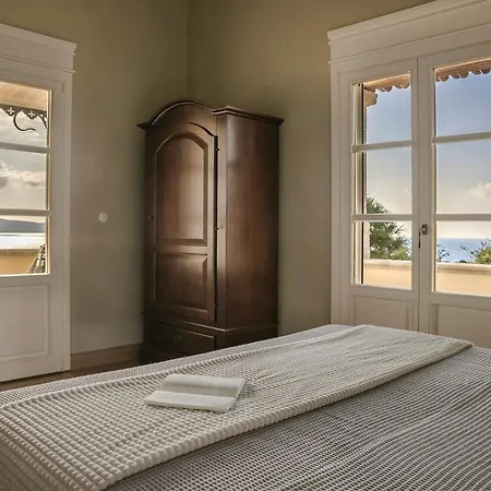 Villa Delightful Kefalonia 5 Bedrooms Panoramic Sea Mountain Views Atsoupades