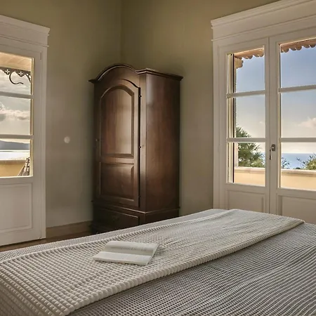 Delightful Kefalonia 5 Bedrooms Panoramic Sea Mountain Views * Atsoupades