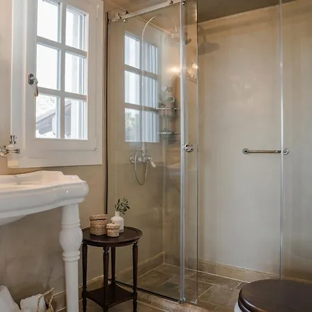 Villa Delightful Kefalonia 5 Bedrooms Panoramic Sea & Mountain Views