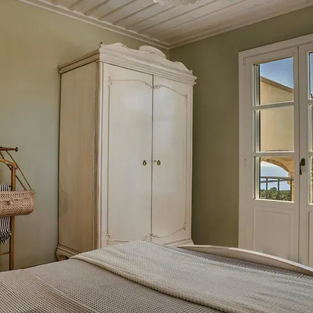 Villa Delightful Kefalonia 5 Bedrooms Panoramic Sea & Mountain Views Atsoupades